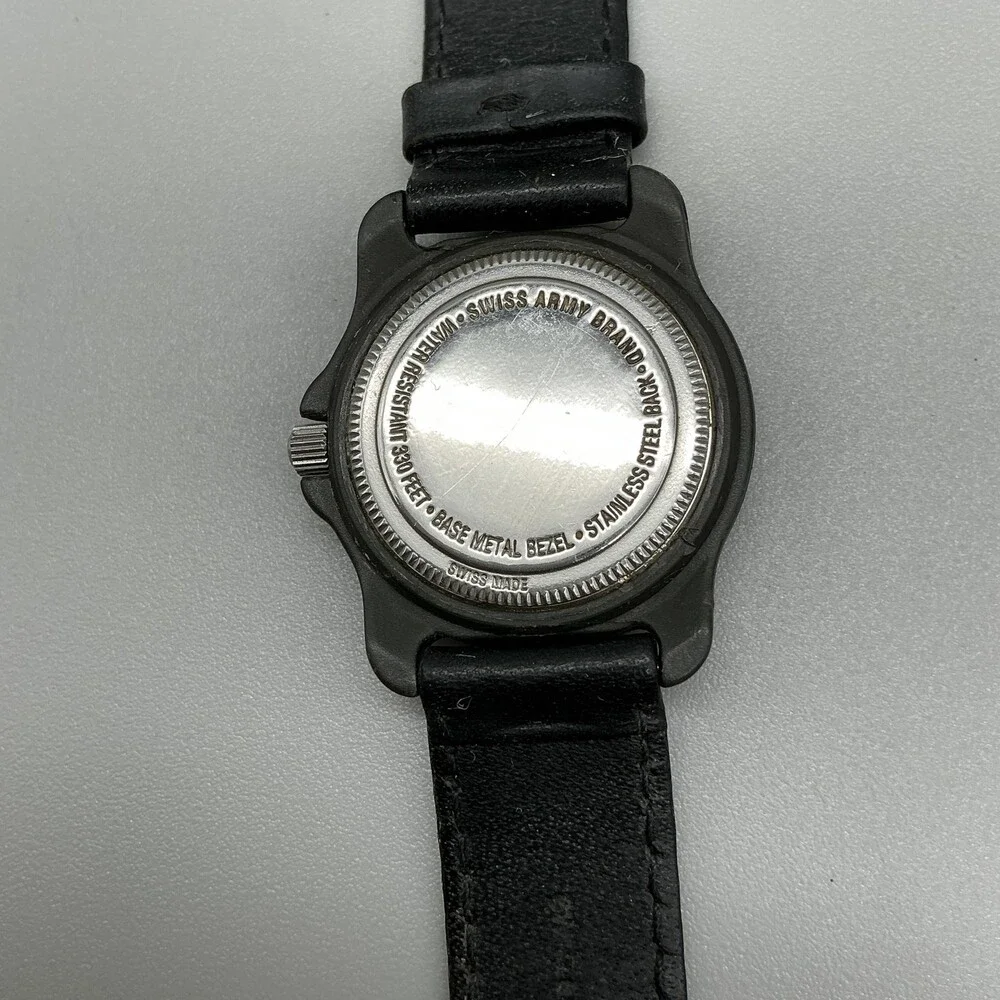 Swiss Army Mens Watch 33mm White Dial Black Leather Red Bezel New Battery